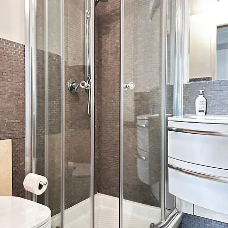 One-bedroom With Balcony On Rue Hoche