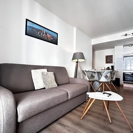 One-bedroom With Balcony On Rue Hoche * Cannes