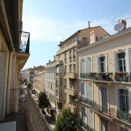 Apartamento One-Bedroom Apt With Balcony On Rue Hoche Cannes